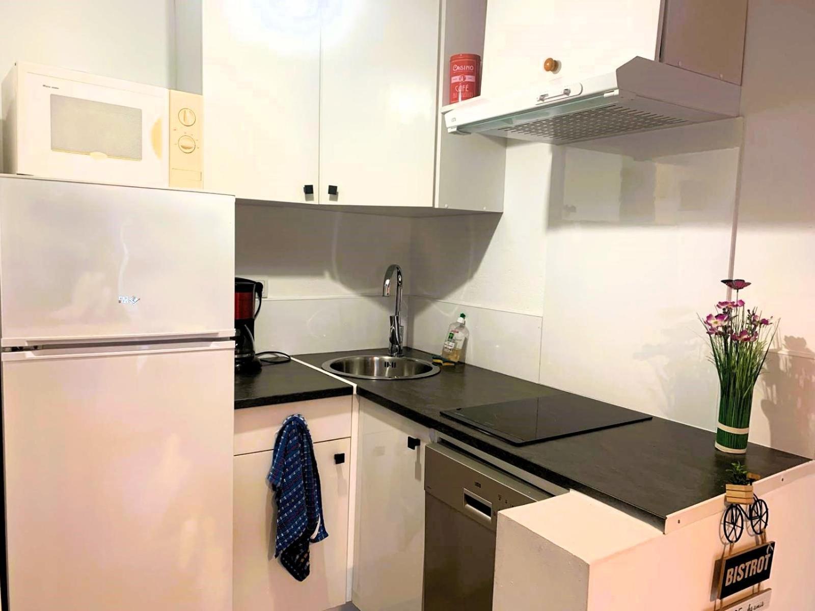 Reve D'Azur En Bord De Mer A La Nartelle Avec Piscine Dans La Residence, Terrasse, Bbq, 2 Chambres 2 Sdb Logement De 35M2 Draps Inclus Sainte-Maxime Extérieur photo