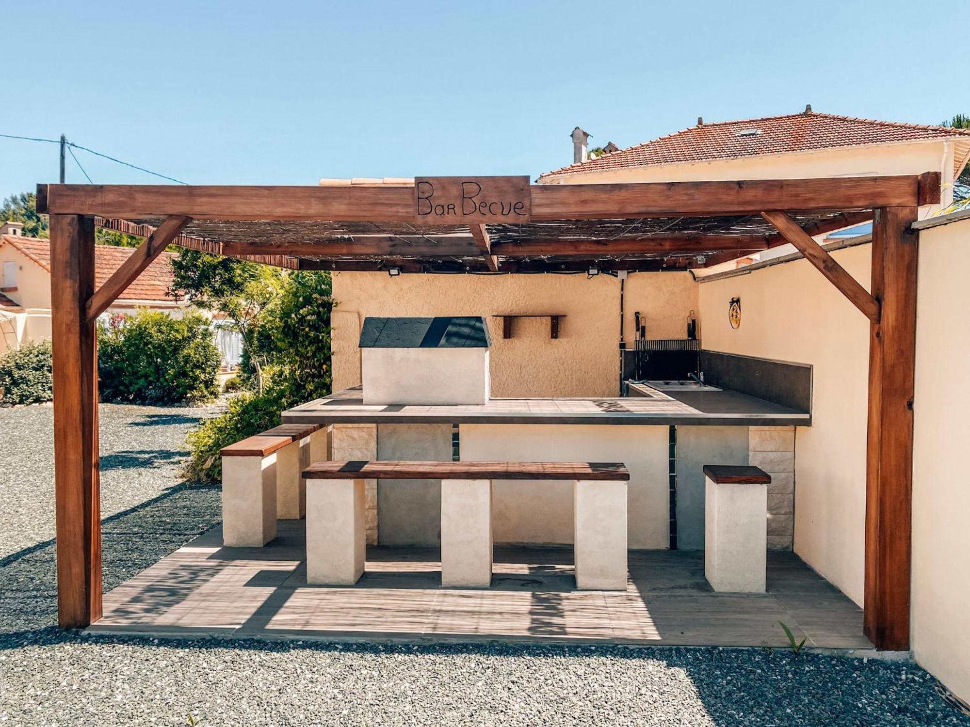 Reve D'Azur En Bord De Mer A La Nartelle Avec Piscine Dans La Residence, Terrasse, Bbq, 2 Chambres 2 Sdb Logement De 35M2 Draps Inclus Sainte-Maxime Extérieur photo