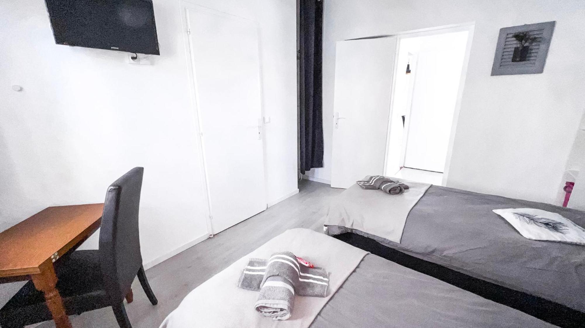 Reve D'Azur En Bord De Mer A La Nartelle Avec Piscine Dans La Residence, Terrasse, Bbq, 2 Chambres 2 Sdb Logement De 35M2 Draps Inclus Sainte-Maxime Extérieur photo