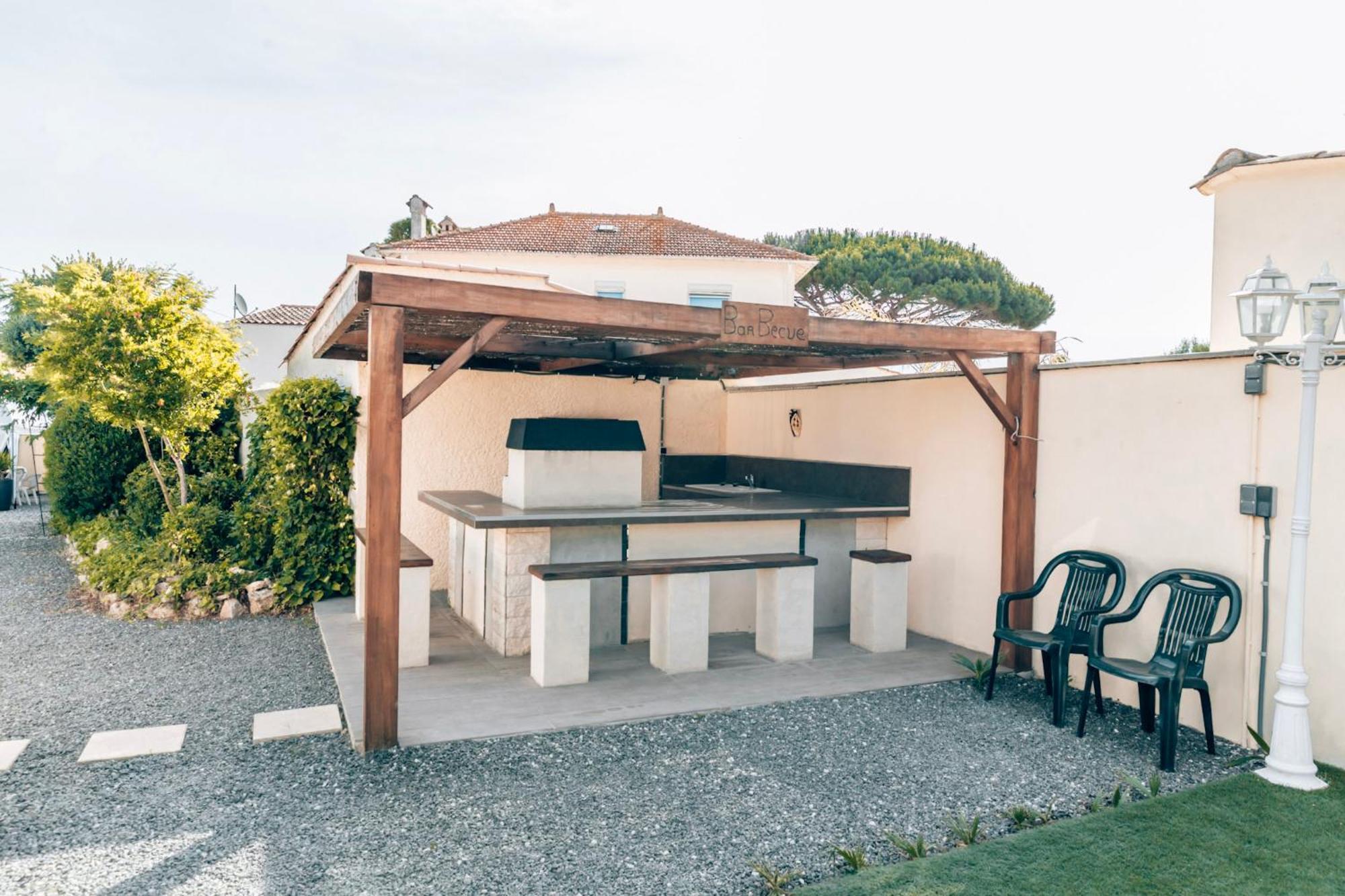 Reve D'Azur En Bord De Mer A La Nartelle Avec Piscine Dans La Residence, Terrasse, Bbq, 2 Chambres 2 Sdb Logement De 35M2 Draps Inclus Sainte-Maxime Extérieur photo