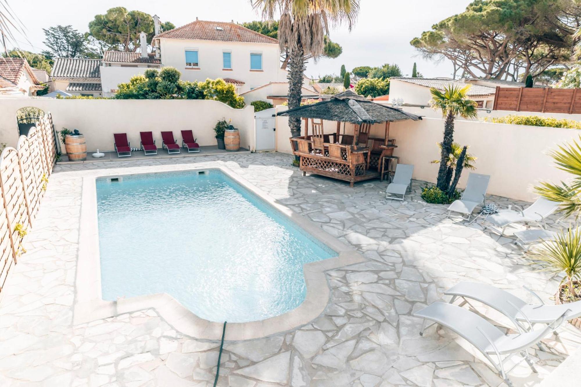 Reve D'Azur En Bord De Mer A La Nartelle Avec Piscine Dans La Residence, Terrasse, Bbq, 2 Chambres 2 Sdb Logement De 35M2 Draps Inclus Sainte-Maxime Extérieur photo