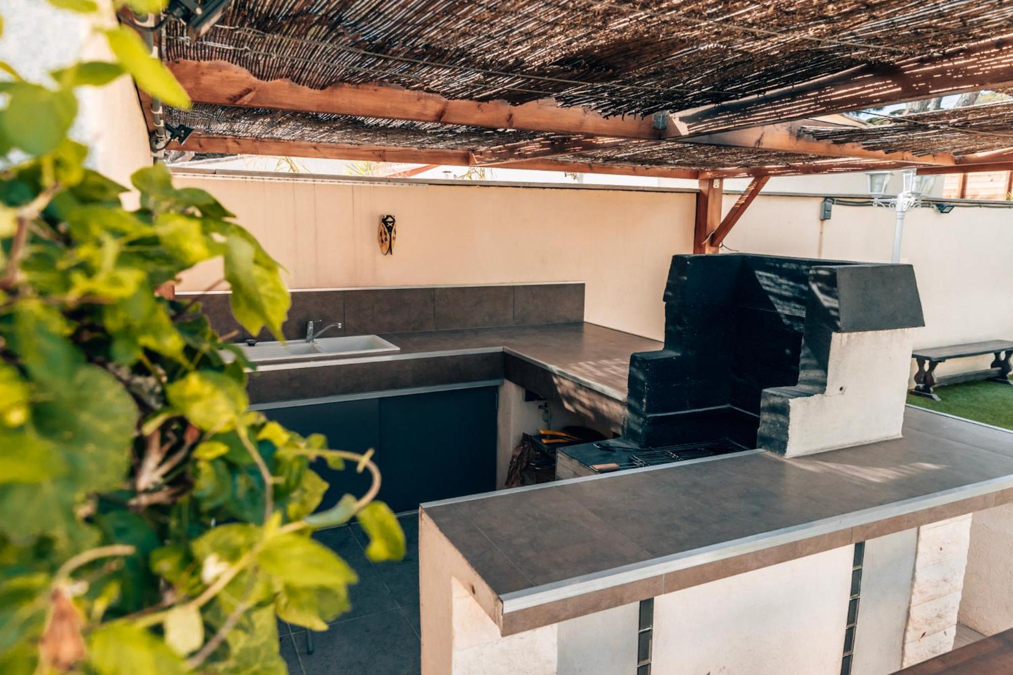 Reve D'Azur En Bord De Mer A La Nartelle Avec Piscine Dans La Residence, Terrasse, Bbq, 2 Chambres 2 Sdb Logement De 35M2 Draps Inclus Sainte-Maxime Extérieur photo