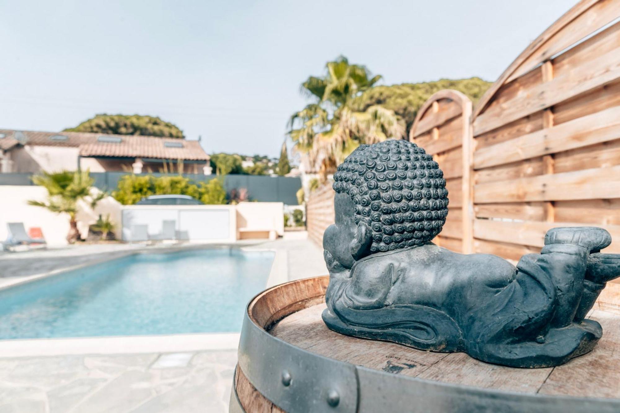 Reve D'Azur En Bord De Mer A La Nartelle Avec Piscine Dans La Residence, Terrasse, Bbq, 2 Chambres 2 Sdb Logement De 35M2 Draps Inclus Sainte-Maxime Extérieur photo